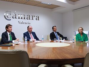 Fotonotica: La CEO de Iberdrola España Ángeles Santamaría, ha mantenido hoy un encuentro con empresas de Cámara Valencia
