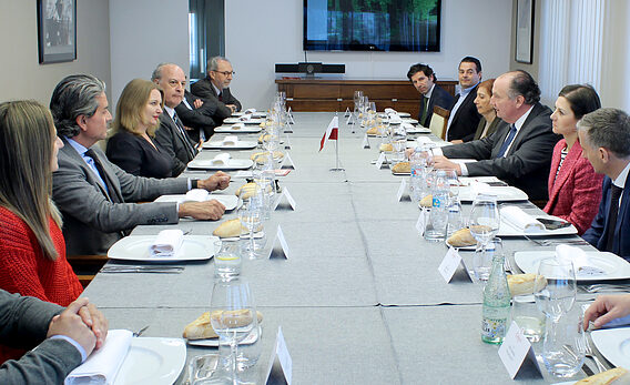 Fotonoticia: encuentro empresarial con la embajadora de Polonia en España, Anna Sroka