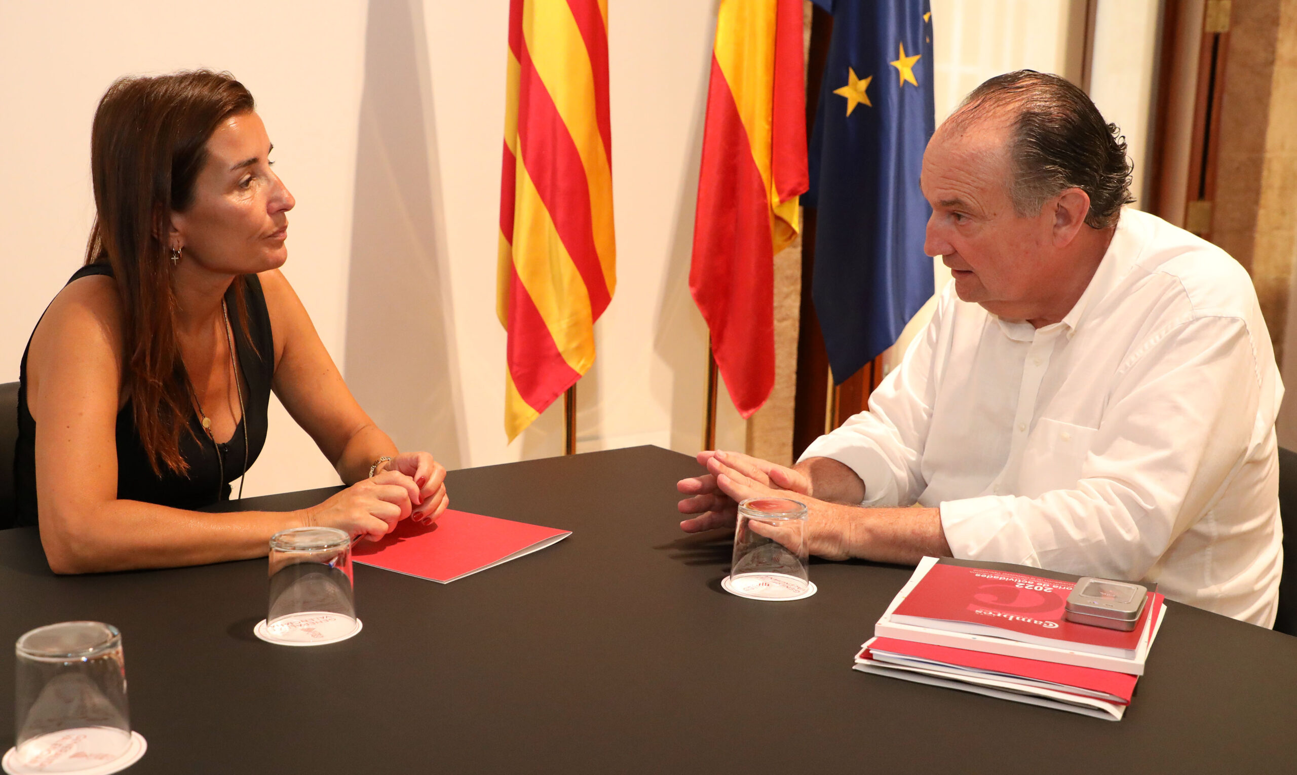 Ruth Merino se reúne con el presidente del Consejo de Cámaras de la Comunitat Valenciana para abordar propuestas de reactivación económica