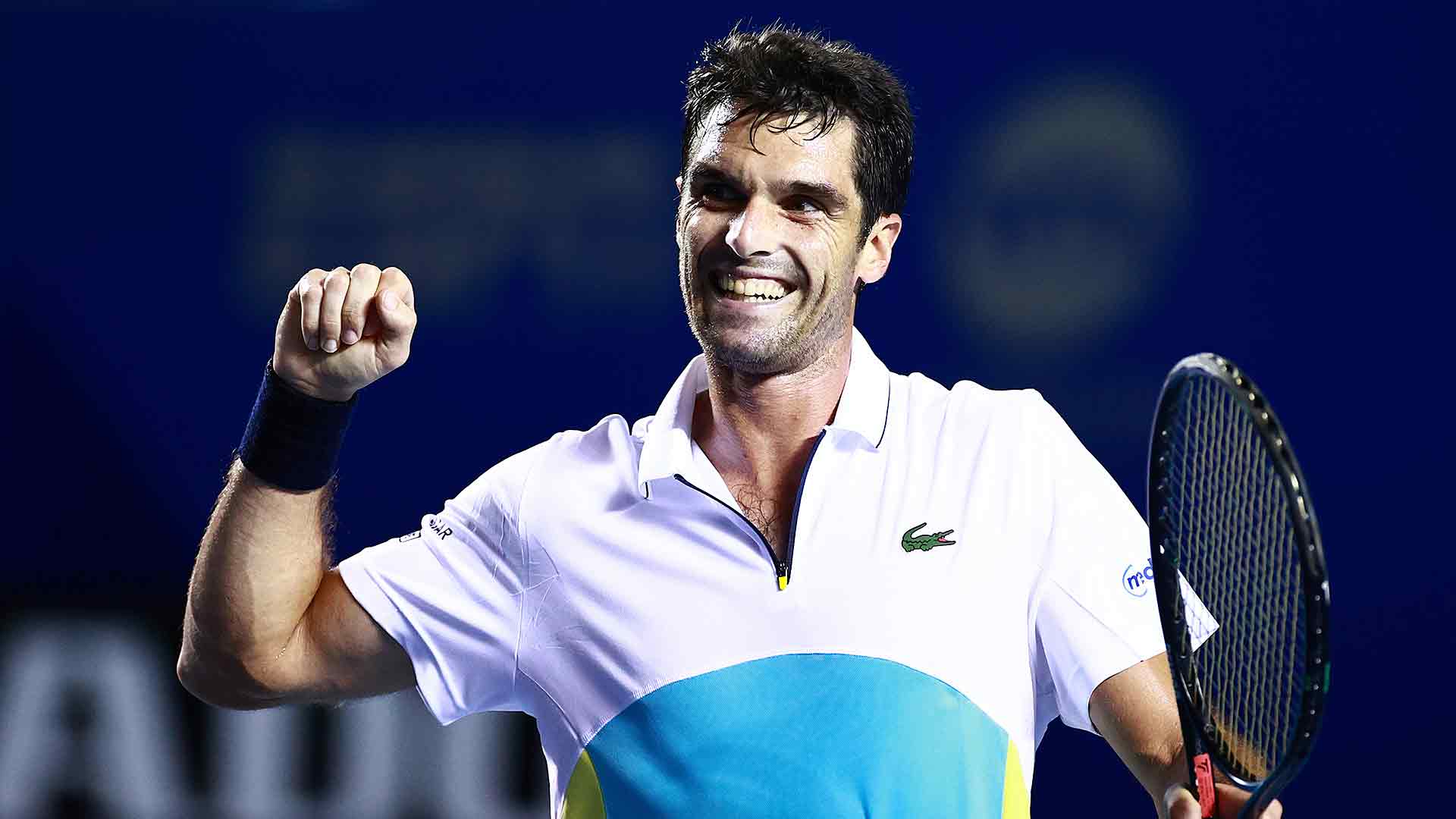 Juega a tenis con Pablo Andújar
