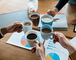 Controla tu marketing con 4 métricas mientras te tomas el primer café