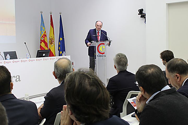 Expertos piden revisar el cierre de Cofrentes y mantener la energía nuclear como apoyo clave a la competitividad empresarial