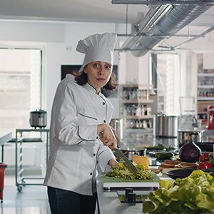 Auxiliar de Cocina y Sala